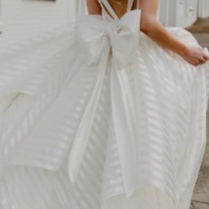 Light Ivory Taffeta Bow Bridal Sash